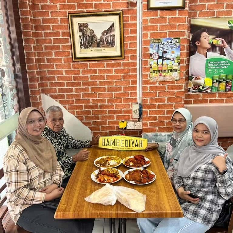 Best Nasi Kandar Restaurants in Penang You Must Try Hameediyah Restaurant