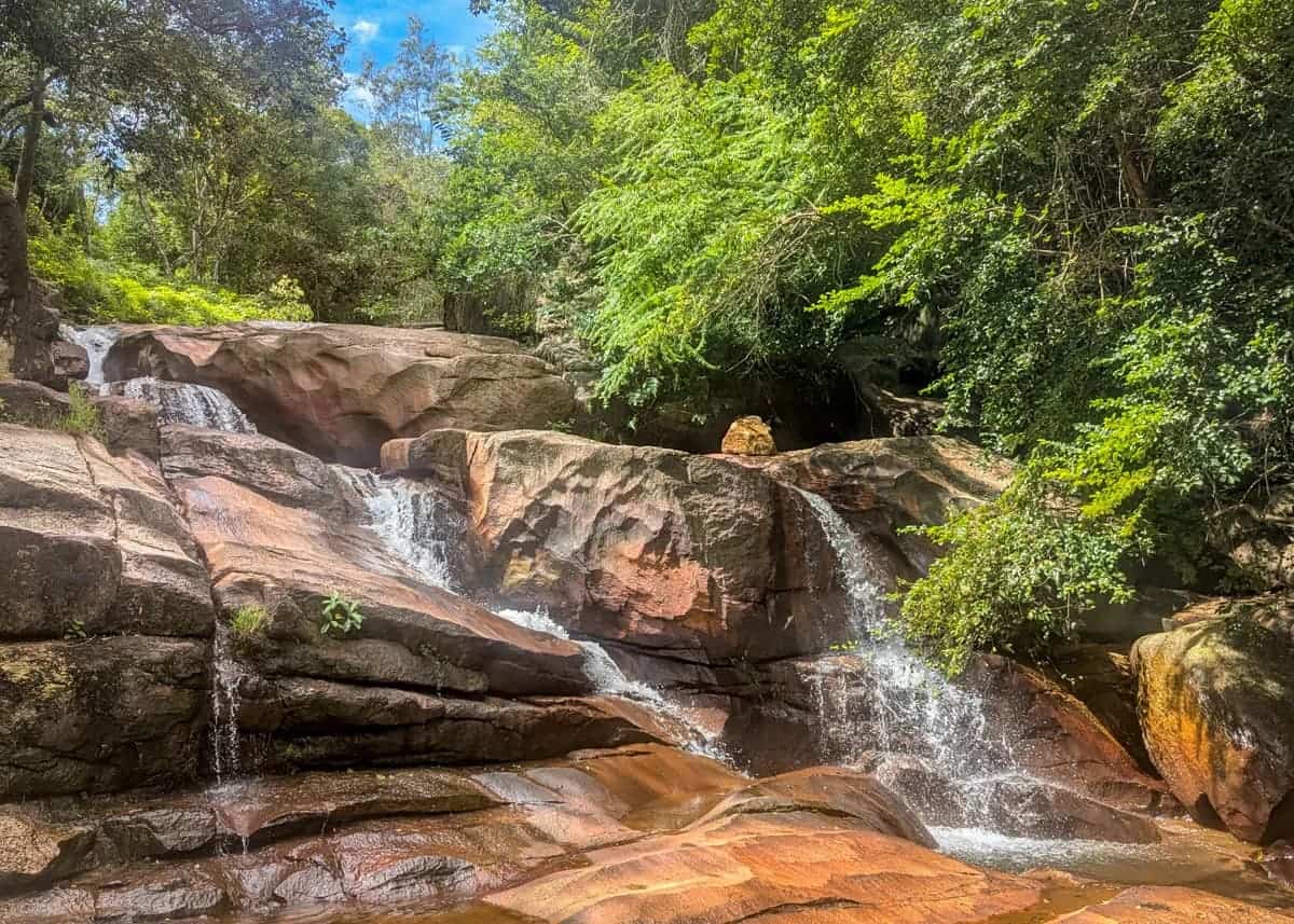tempat menarik di batu ferringhi air terjun