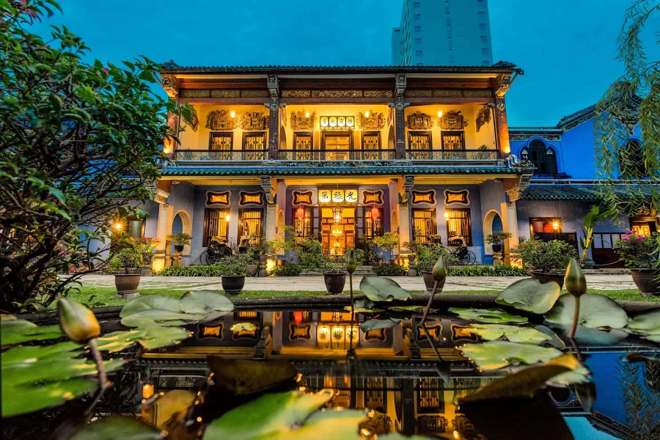 what to see in penang blue mansion