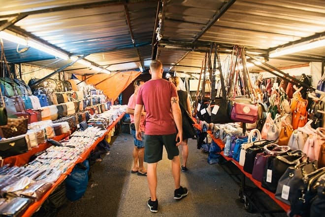 tempat menarik di batu ferringhi pasar malam