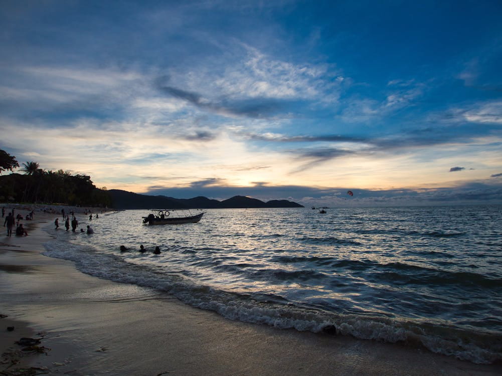 Top Things to Do in Penang On Christmas & New Year Eve Sunset & Beach Stroll at Batu Ferringhi