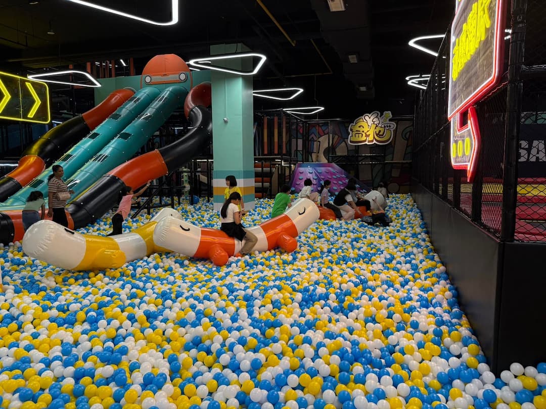 where to go in penang for school holiday theme parks